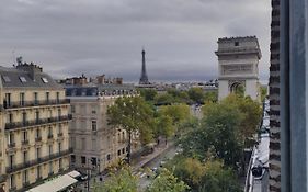 Place De L'Etoile, Wagram With Ac